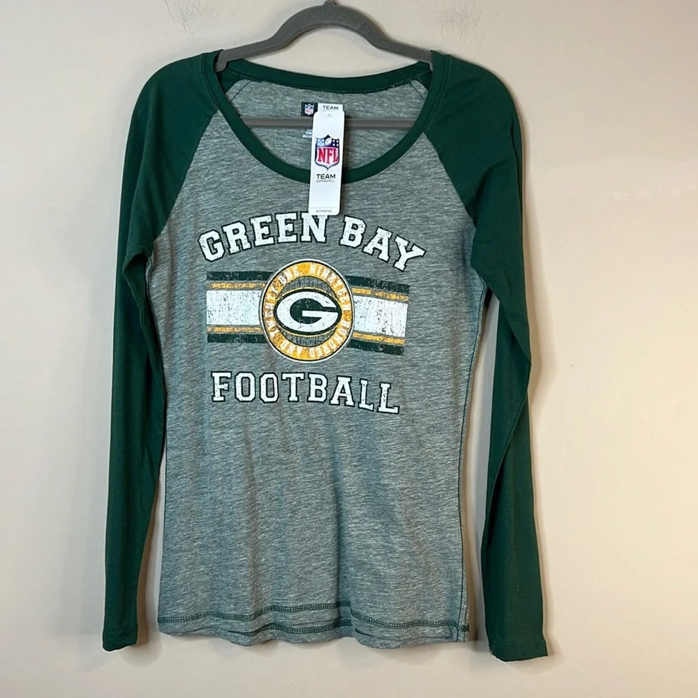 Green Bay Packers NFL long sleeve women’s Medium t-shirt NWT - Picture 1 of 3